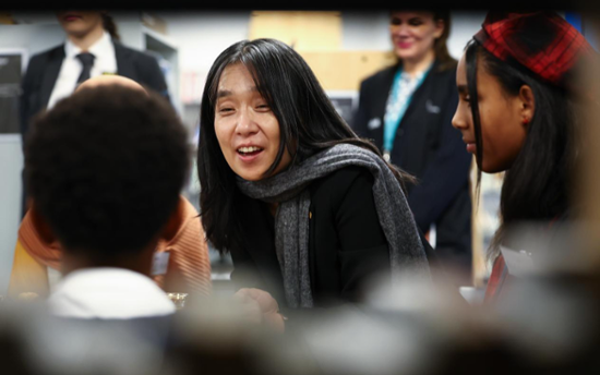 Han Kang berinteraksi dengan siswa di Stockholm selama Pekan Nobel

 – Beragampengetahuan