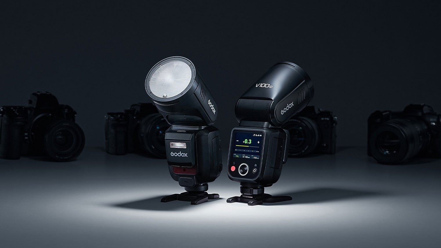 Godox cukup pasang flash 100Ws di hotshoe Anda dengan Godox V100

 – Beragampengetahuan