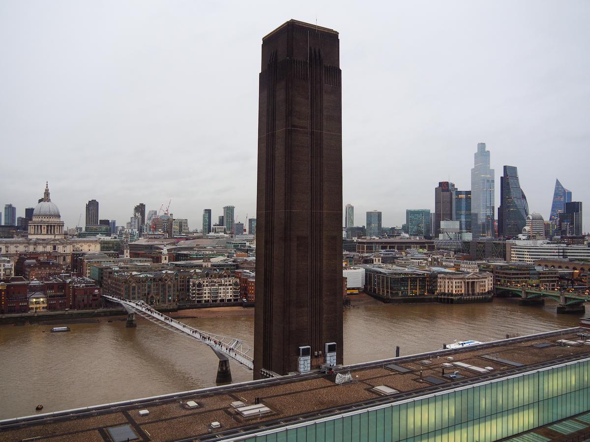 Tate Modern Art Museum

 – Beragampengetahuan