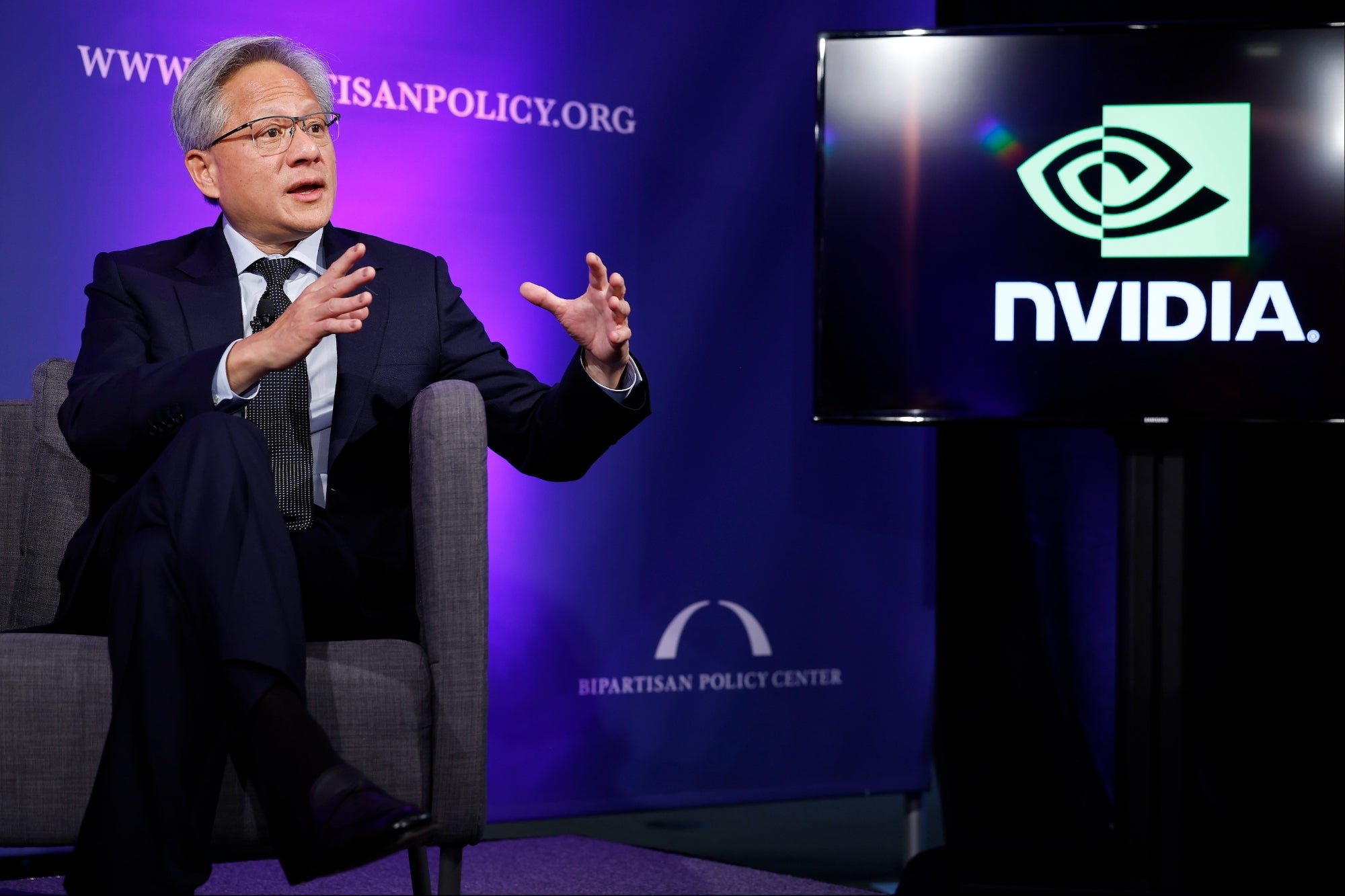 Seperti Jen-Hsun Huang, Tench Coxe kini menjadi miliarder Nvidia

 – Beragampengetahuan