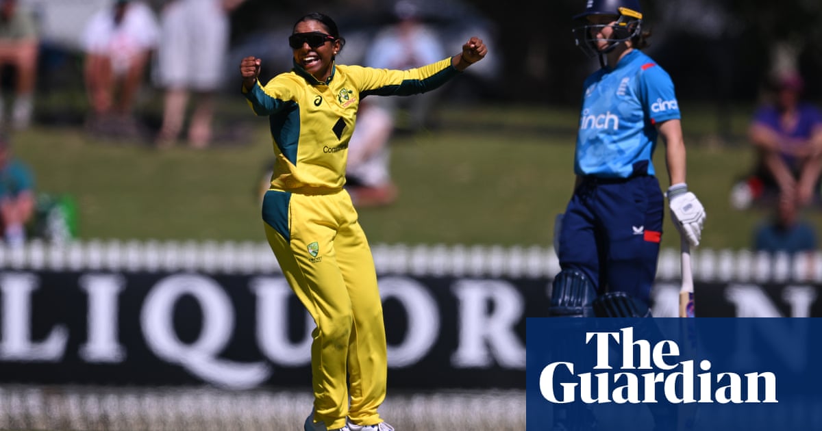 Australia membuat pelarian besar saat Inggris berada di bawah tekanan di Women’s Ashes |

 – Beragampengetahuan
