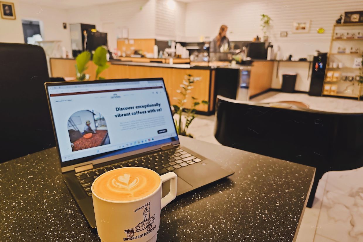 Kopi Euforia Iowa Menemukan Rumah Bahagia di Berita Kopi Harian Majalah Calmar Roast

 – Beragampengetahuan