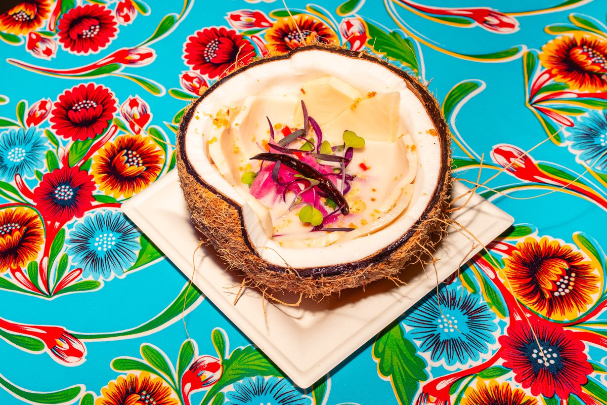 Ceviche escolar kelapa di Lao'd Bar Austin