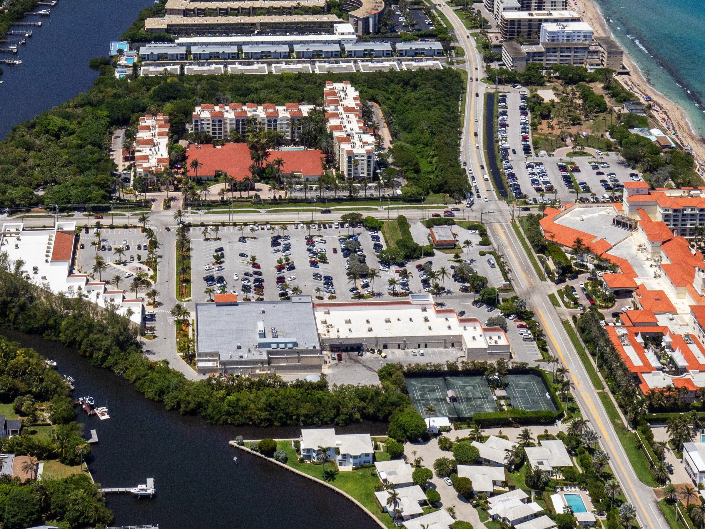 Investor New Jersey membeli properti kelas atas Palm Beach

 – Beragampengetahuan