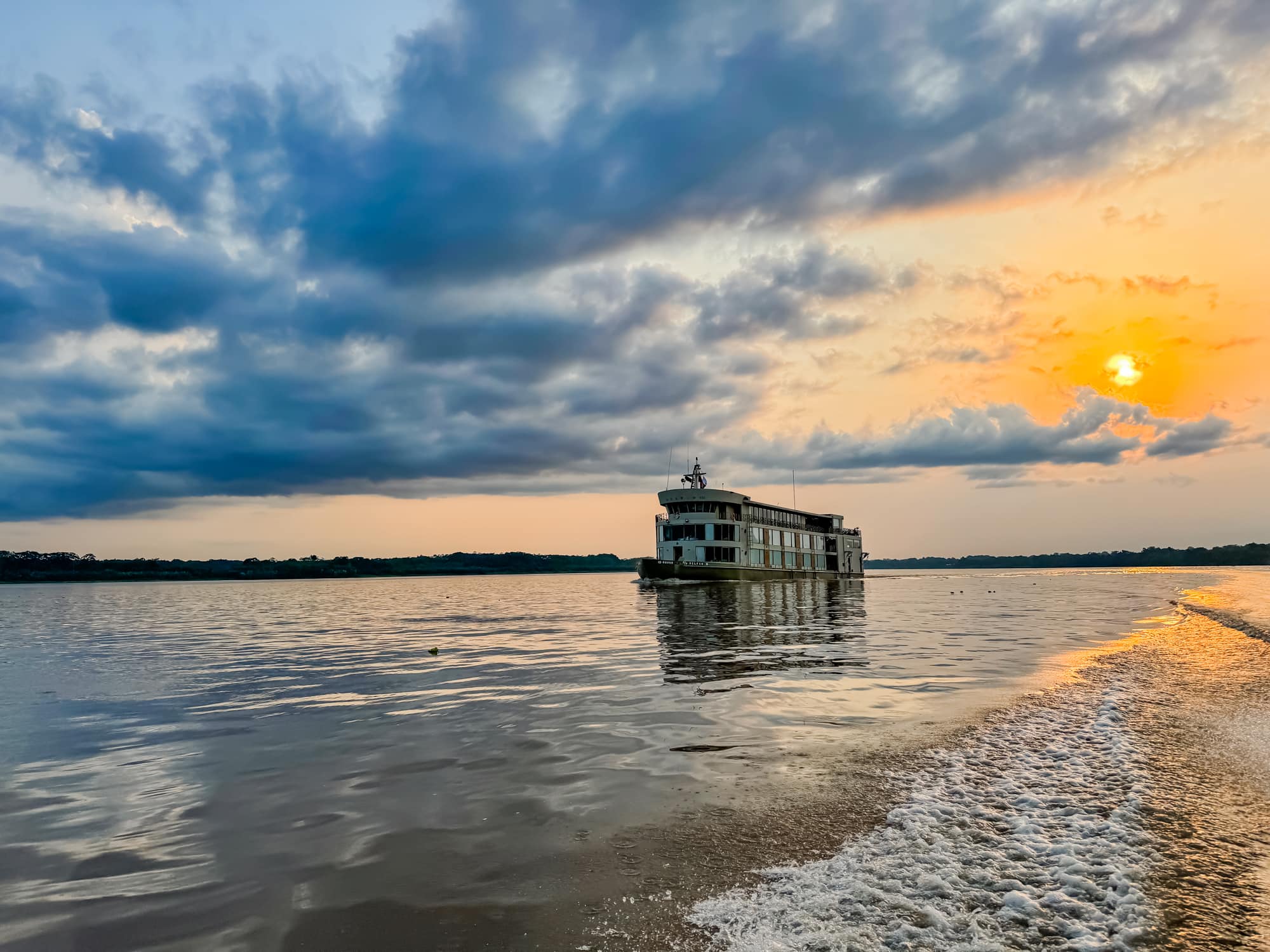 Is Delfin the Best Luxury Amazon River Cruise in Peru? – Beragampengetahuan
