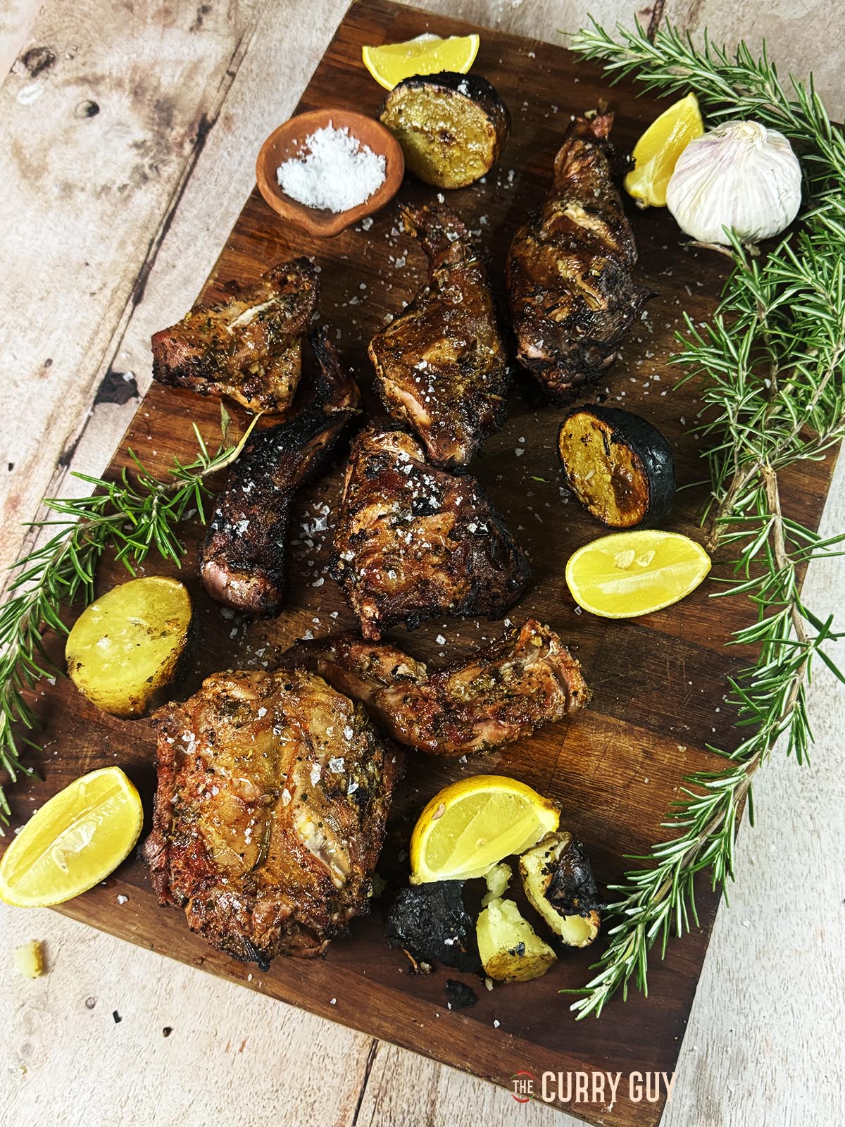 Kelinci panggang BBQ atau Tandoor

 – Beragampengetahuan
