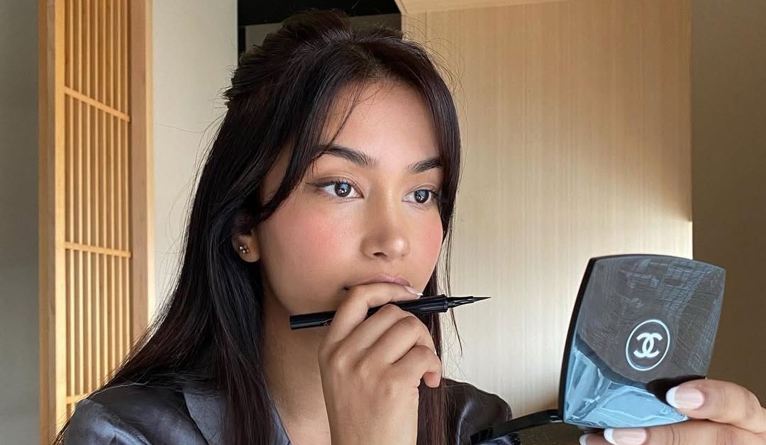 Inilah eyeliner anti noda yang harus Anda ambil secepatnya.

 – Beragampengetahuan