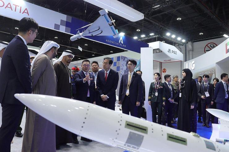 LIG NEX1 Memperkenalkan sistem L-SAM kepada Presiden UEA di IDEX 2025

 – Beragampengetahuan