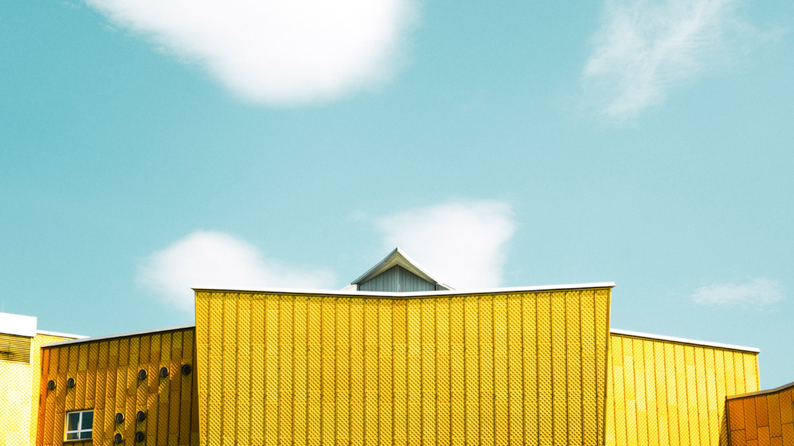 Mengungkapkan detail geometris yang bahagia dalam arsitektur

 – Beragampengetahuan