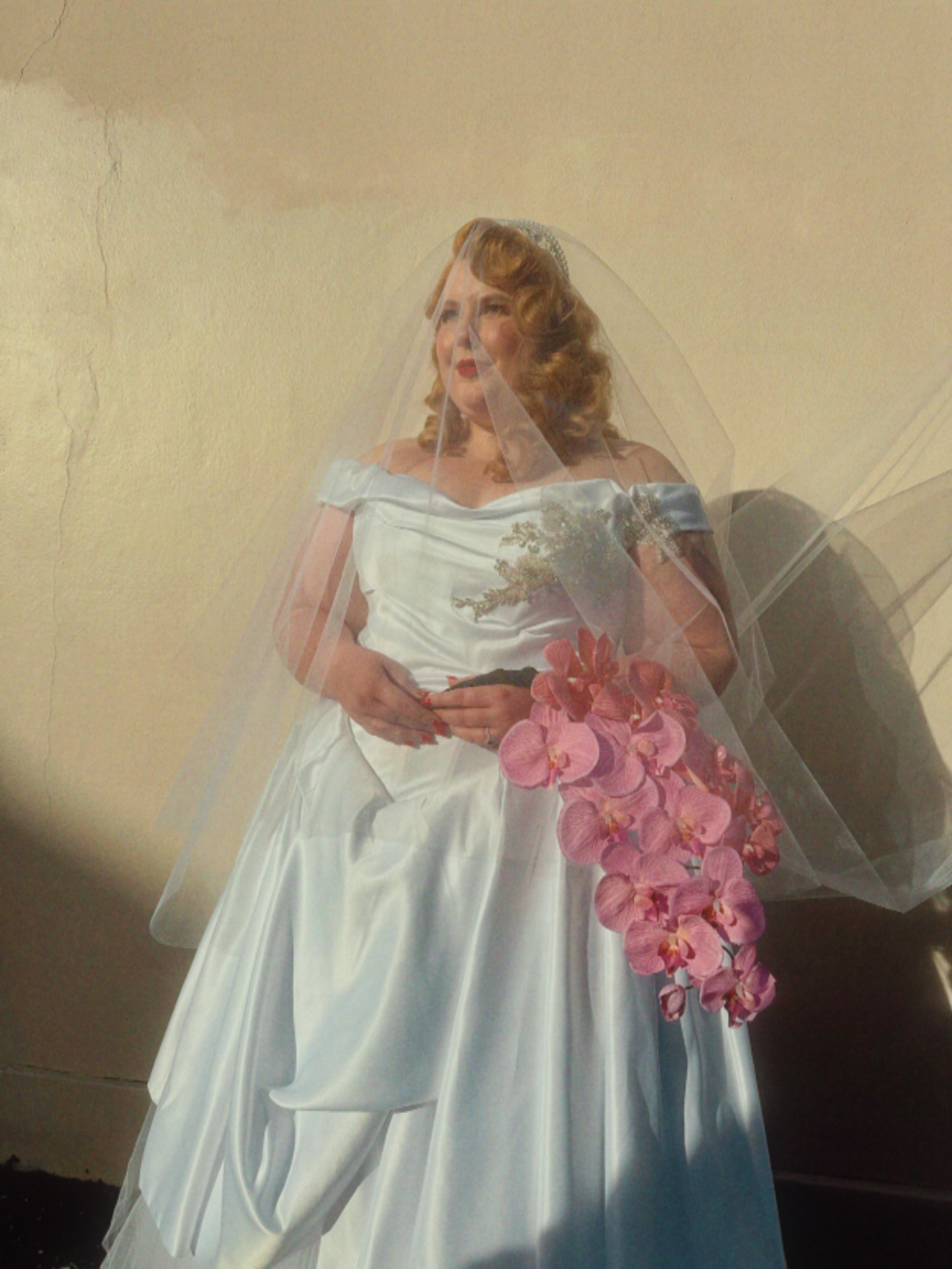 Kisah gaun mode -end tinggi dengan Suzy Stevens

 – Beragampengetahuan