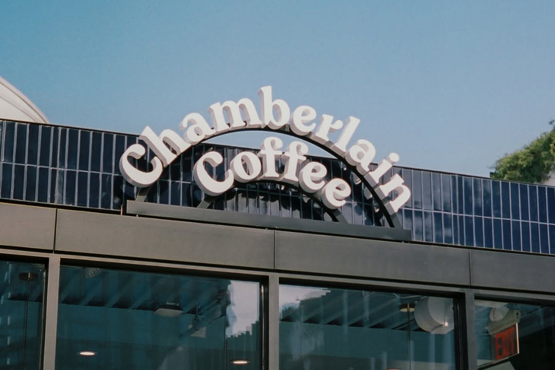 Coffee Chamberlain membuka kedai kopi di Los Angeles

 – Beragampengetahuan