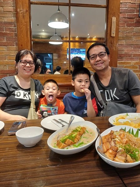 Makan siang keluarga kami yang luar biasa di Grill Grill Sm City Fairview – Ayah saat bepergian

 – Beragampengetahuan