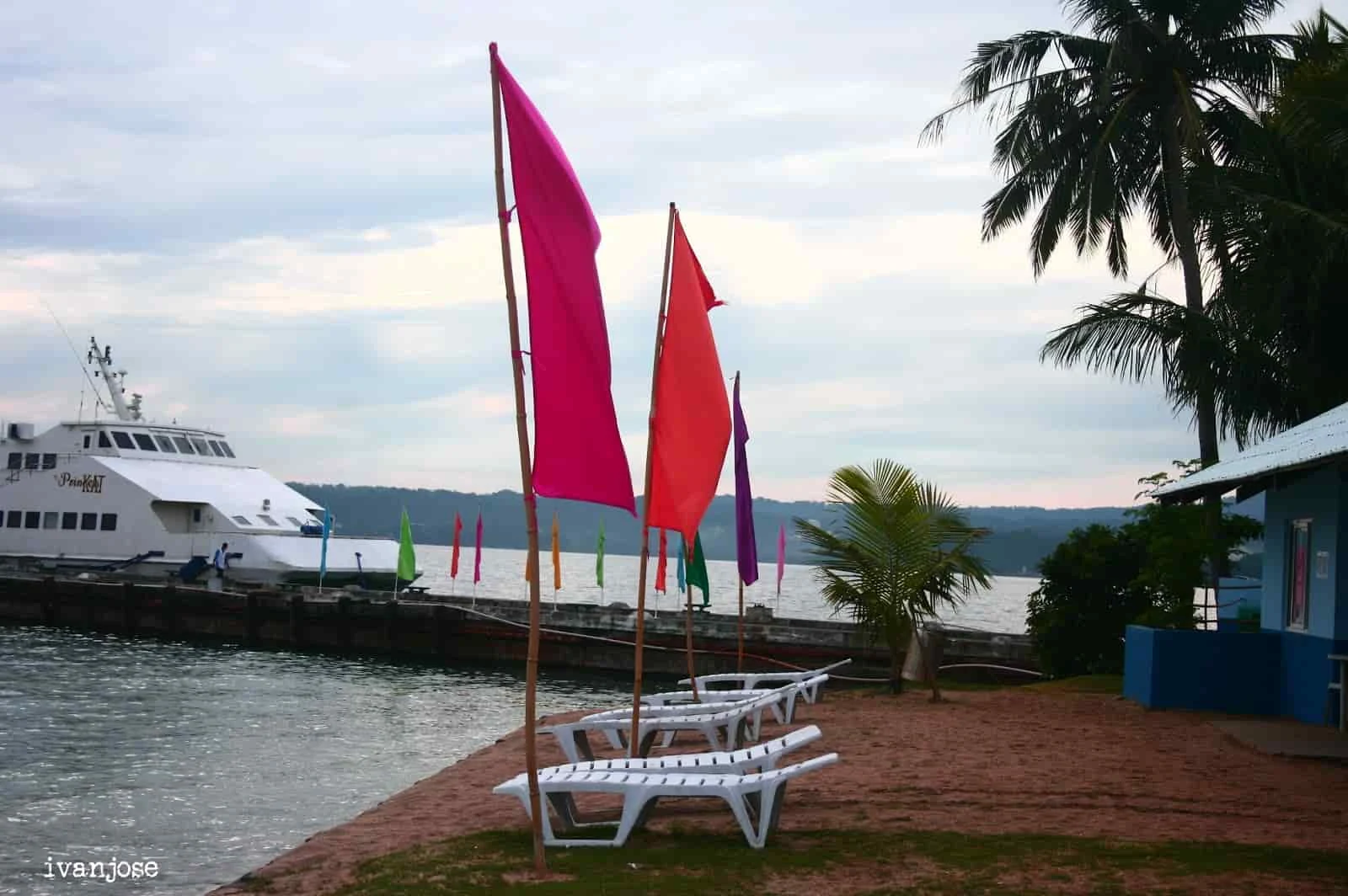 Bendera di Grande Island Resort