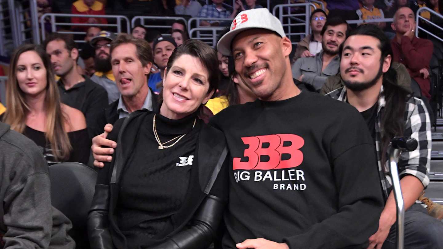 Deskripsi Lavar Ball untuk pemotongan kaki terbuka tentang keputusan.

 – Beragampengetahuan