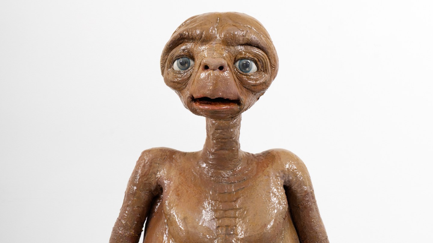 Model lelang Sotheby yang digunakan dalam film Steven Spielberg 1982

 – Beragampengetahuan