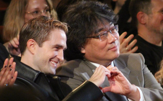 Direktur Bong Joon-Ho menghadapi reaksi dari Netizens Thailand tentang komentar Blackpink

 – Beragampengetahuan