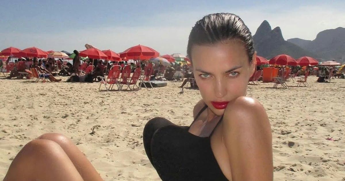 Definisi Irina Shayk untuk Hari Pantai Brasil.

 – Beragampengetahuan
