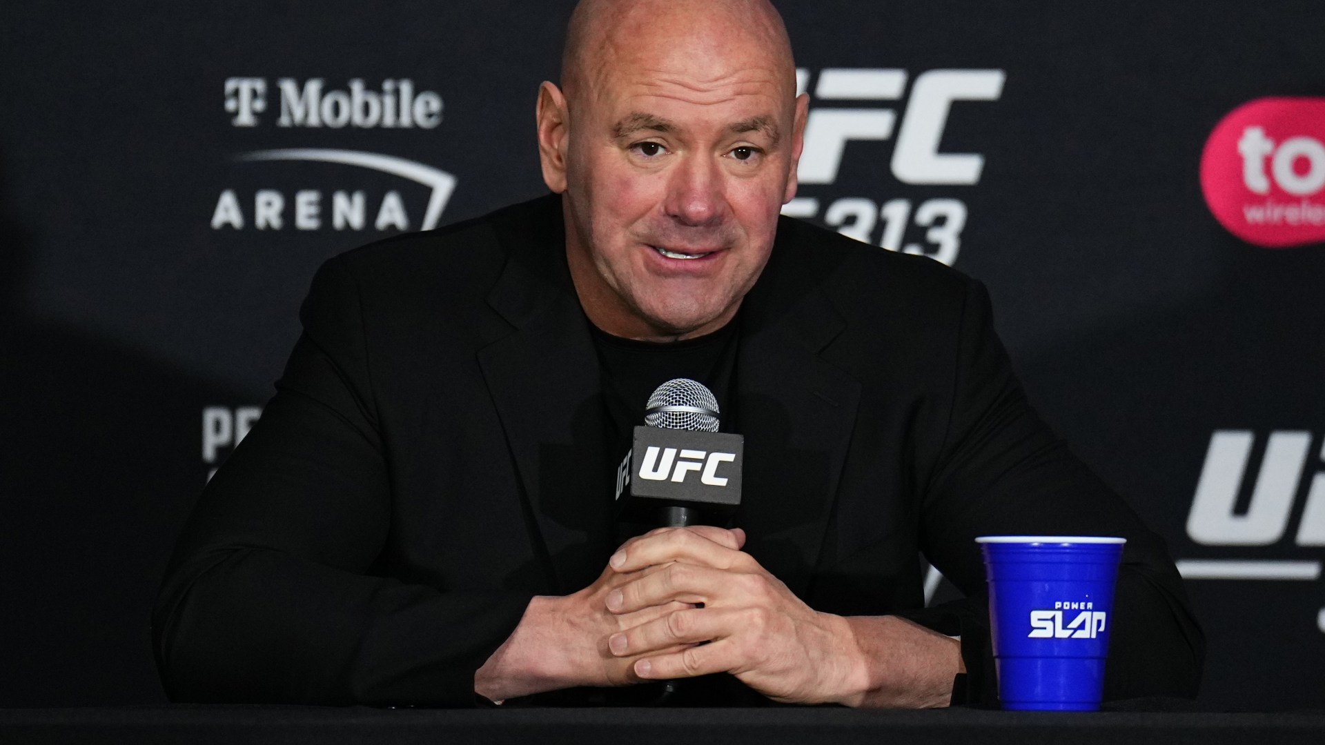 Dana White memberikan tanggapan terhadap Alex Pereira vs Magomed Ankalaev.

 – Beragampengetahuan