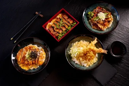 Donburi dari gua bar yama