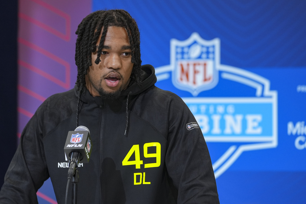 Ravens menggambarkan keputusan untuk menyusun Mike Green: ‘Kami memeriksa situasi dengan sangat teliti.’

 – Beragampengetahuan