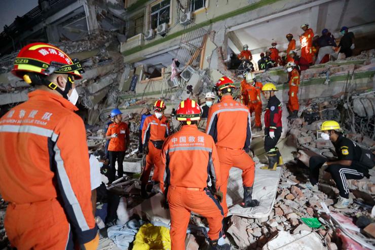 Toll Toll Gempa Myanmar mencapai 1.700 saat bantuan bantuan diperkuat

 – Beragampengetahuan