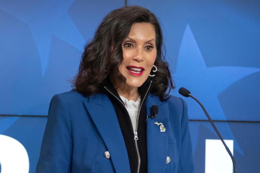 Gubernur Gretchen Whitmer mengatakan Trump mengatakan kepadanya bahwa dia tidak akan memaafkan pria yang dijatuhi hukuman penculikan.

 – Beragampengetahuan