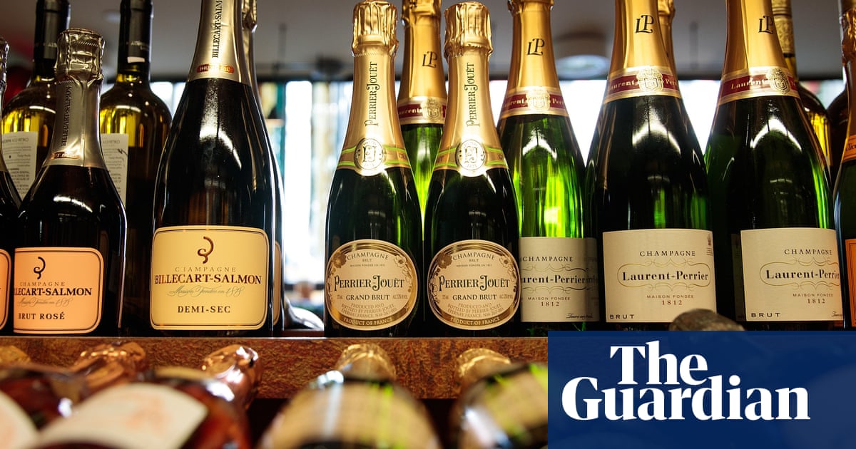 Keranjang, manset … dan banyak alkohol: 20 hadiah yang dipesan oleh Lindsay Hoyle | Pembicara House of Commons

 – Beragampengetahuan