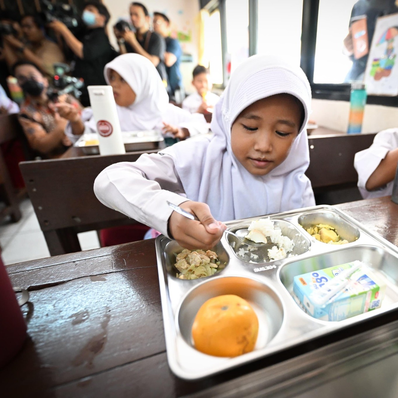 Mengapa makanan gratis di Indonesia harus lebih dari sekadar tenaga kerja

 – Beragampengetahuan
