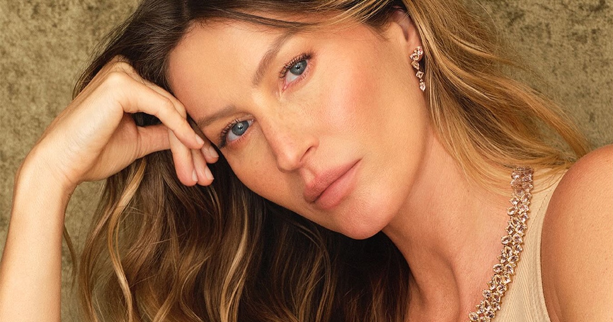 Gisele Bundchen bersinar di perhiasan baru Vivara.
 – Beragampengetahuan