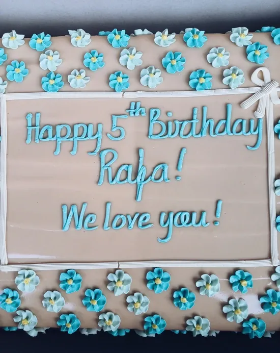 Kue Karamel di Estrel