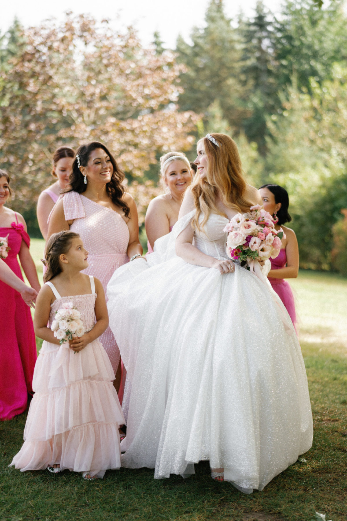 A Romantic English Garden, With Whimsical Touches Inspired by Alice in Wonderland – Beragampengetahuan