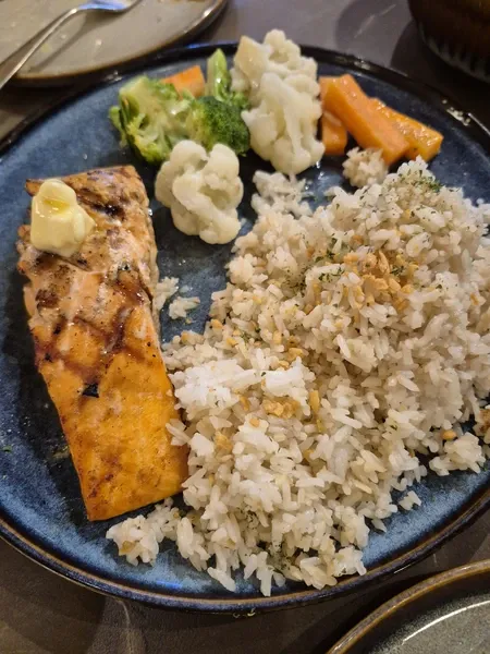 Mentega, Salmon di Kraz Garlik