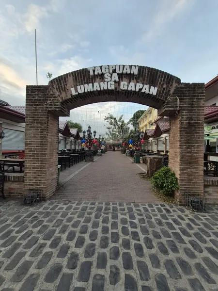 Tagpuan sa lumang gapan