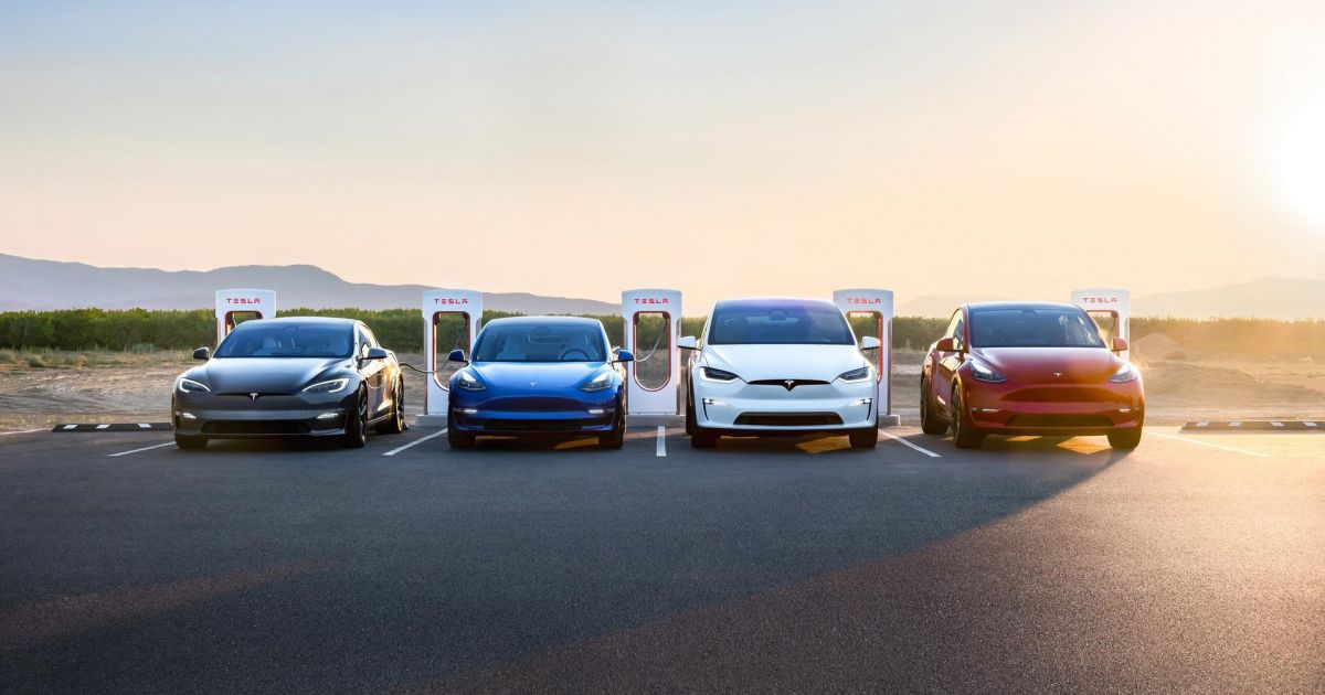 Tesla menyangkal rencana “benar -benar salah” untuk menggantikan Musk

 – Beragampengetahuan