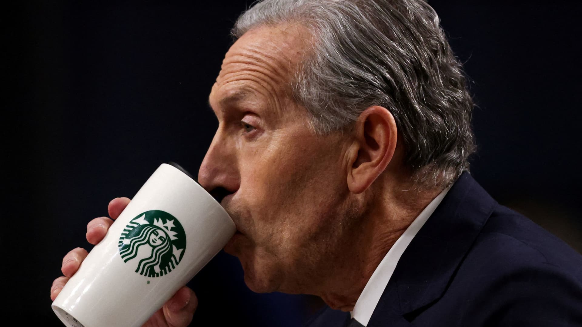 Howard Schultz mendukung CEO Bian Nicole Strategic

 – Beragampengetahuan