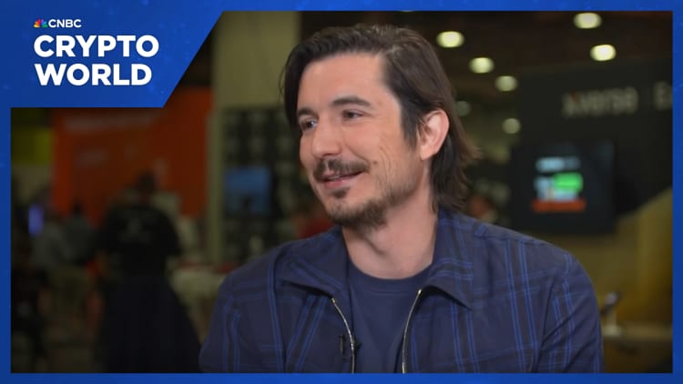 Tonton wawancara beragampengetahuan lengkap dengan CEO Robinhood Vlad Tenev dari Bitcoin 2025