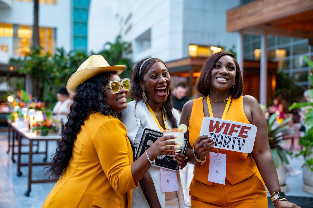 Skema pernikahan mewah akhir pekan minggu di diplomasi pantai

 – Beragampengetahuan