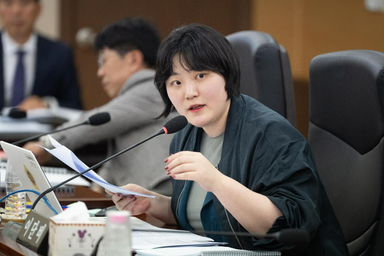 Reaksi balik setelah pemilihan setelah pemilihan pemilih

 – Beragampengetahuan