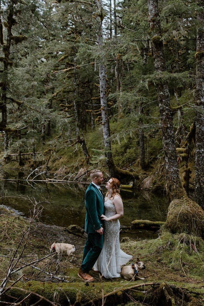 Alaska Escape With Buppies, Piknik, dan Piagam Kapal Khusus

 – Beragampengetahuan