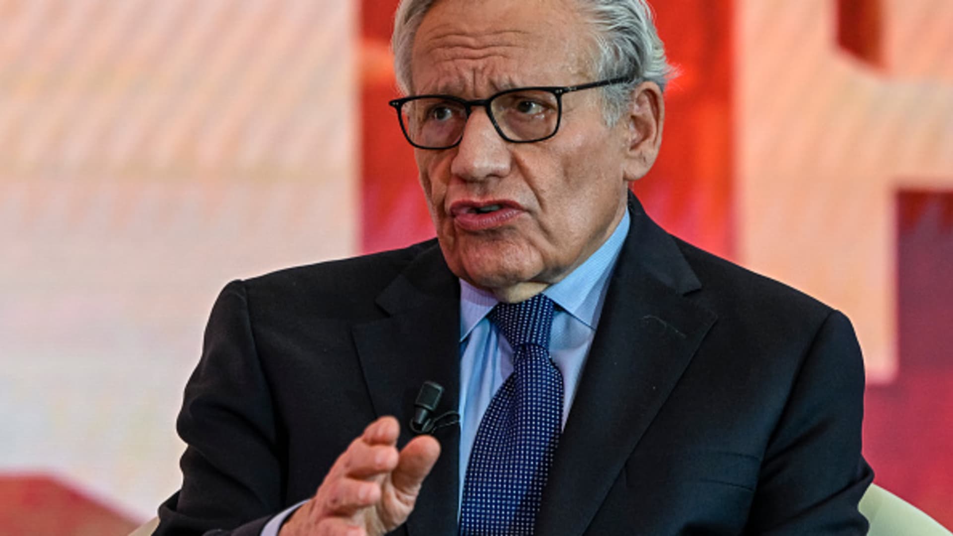 Gugatan Trump Bob Woodward ditolak

 – Beragampengetahuan