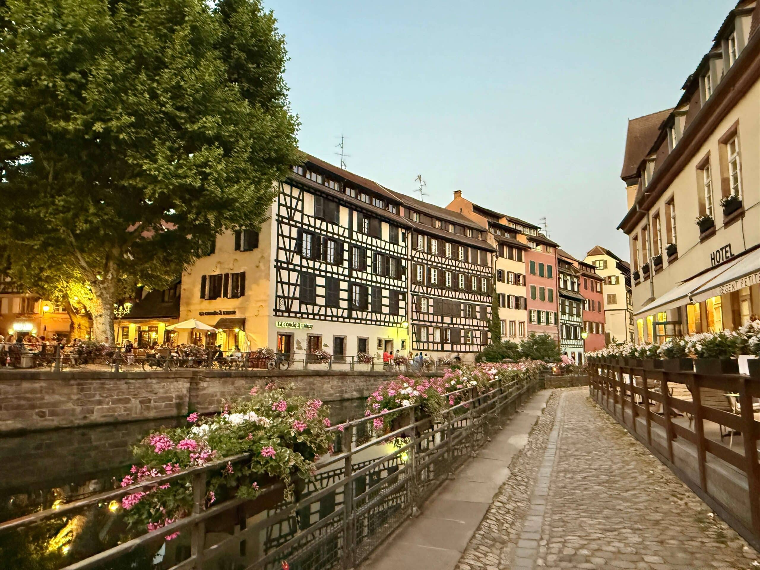 Cara terbaik untuk menerbangkan ekonomi Anda ke Eropa

 – Beragampengetahuan