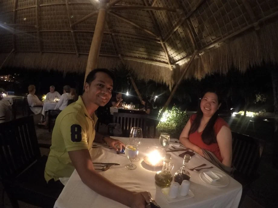 Resor dan spa atmosfer Makan malam di Ocean Restaurant di Atmosphere Resorts & Spa