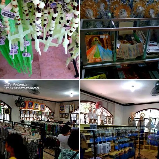 Barang -barang religius untuk dijual di gereja Virgo Manaag