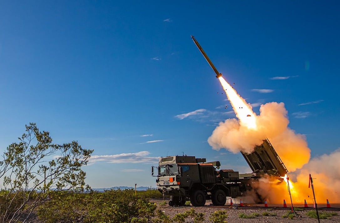 US-Jerman Team Tes GMARS Rocket Launcher

 – Beragampengetahuan
