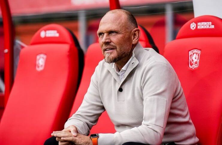 Mees Hilgers Frozen, Joseph Ost

 – Beragampengetahuan