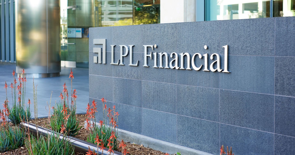 Lebih banyak eksekutif keluar dari hati setelah integrasi LPL

 – Beragampengetahuan