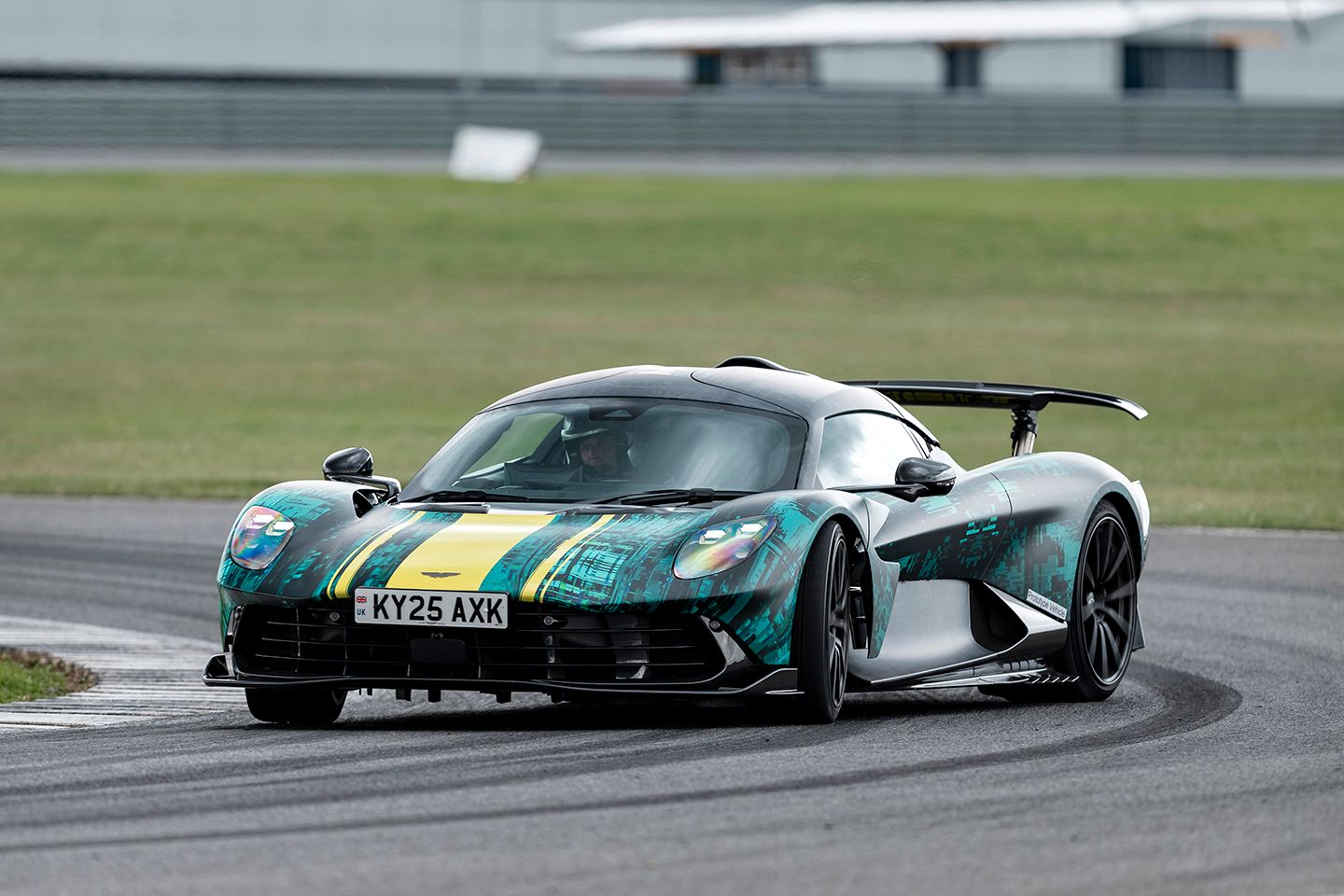 2025 Aston Martin Valhalla Prototype | PH Review – Beragampengetahuan