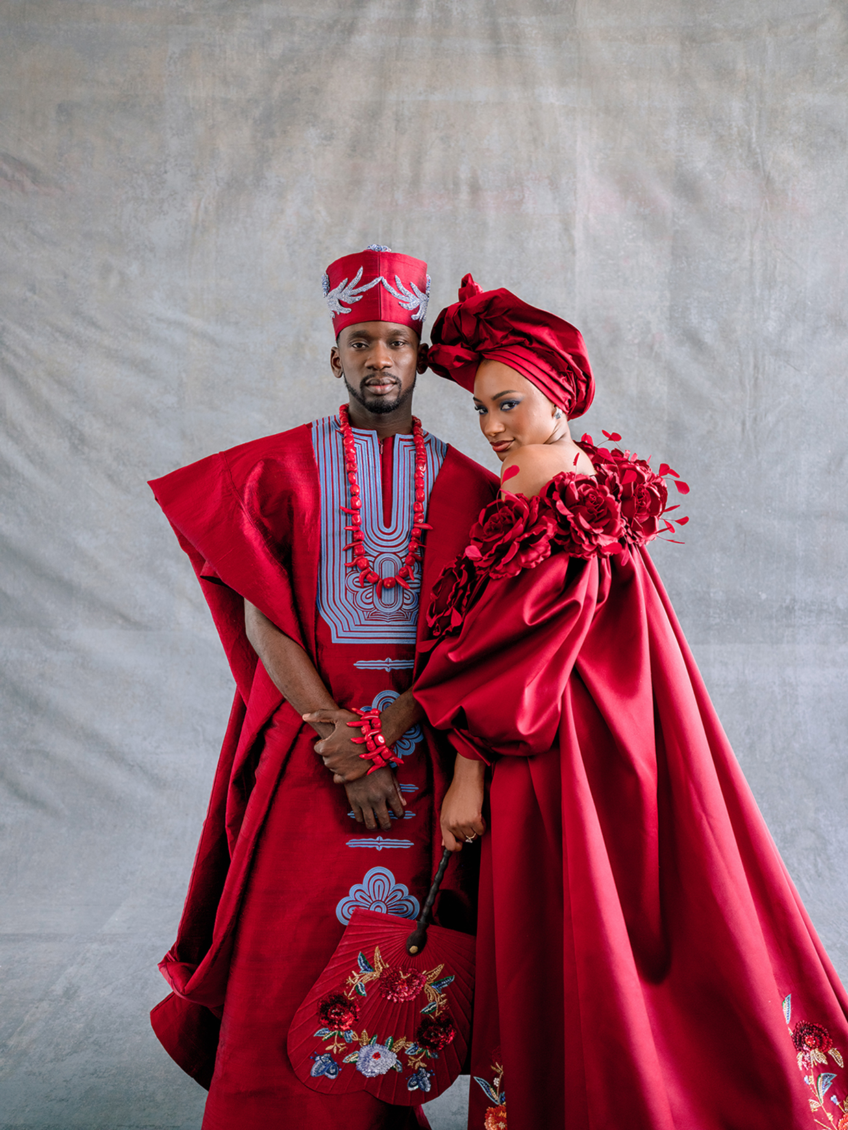 TIMI OTEDOLA & MR. Trilogi Couture Eazi: Monako, Dubai, Islandia

 – Beragampengetahuan