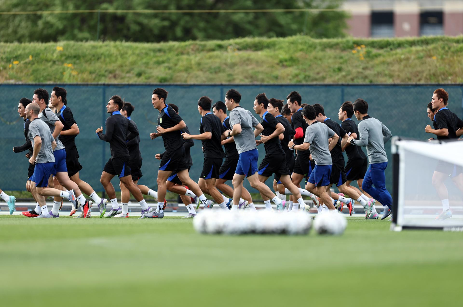 Korea Selatan akan bergabung dengan Piala Dunia pemilik kami dengan gelandang Jerman yang sedang menunggu di sayap

 – Beragampengetahuan