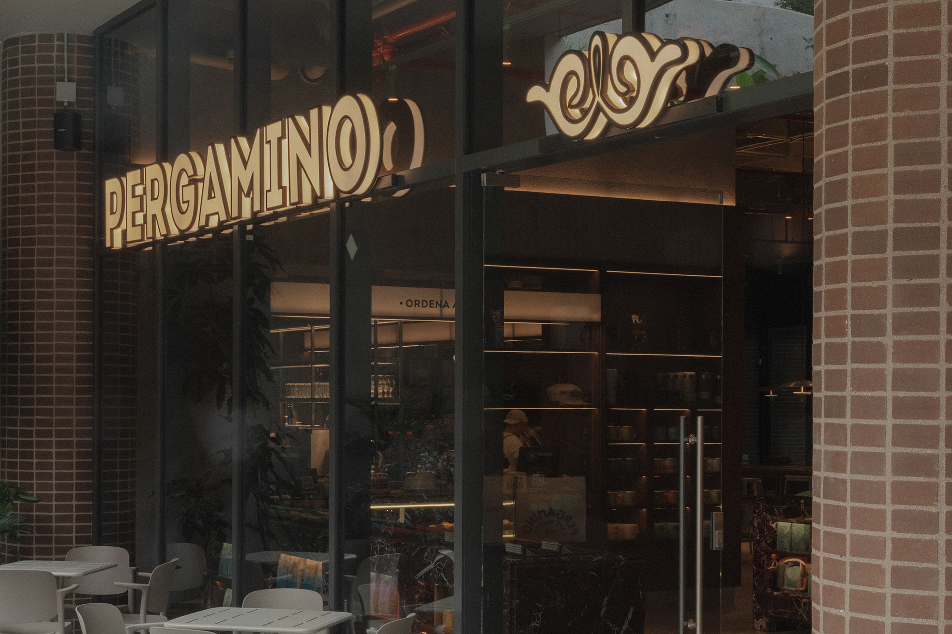 Build-out Coffee: Pergamino Café di Medellín, Kolombia

 – Beragampengetahuan